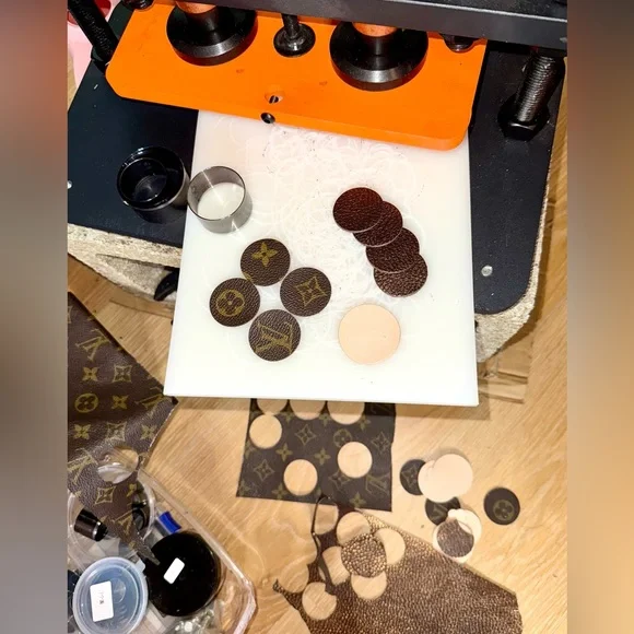 💞 Monogram Vivienne Doll puffed bag charm - Picture 11 of 12